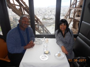 mom&dad_eifel tower lunchjpg